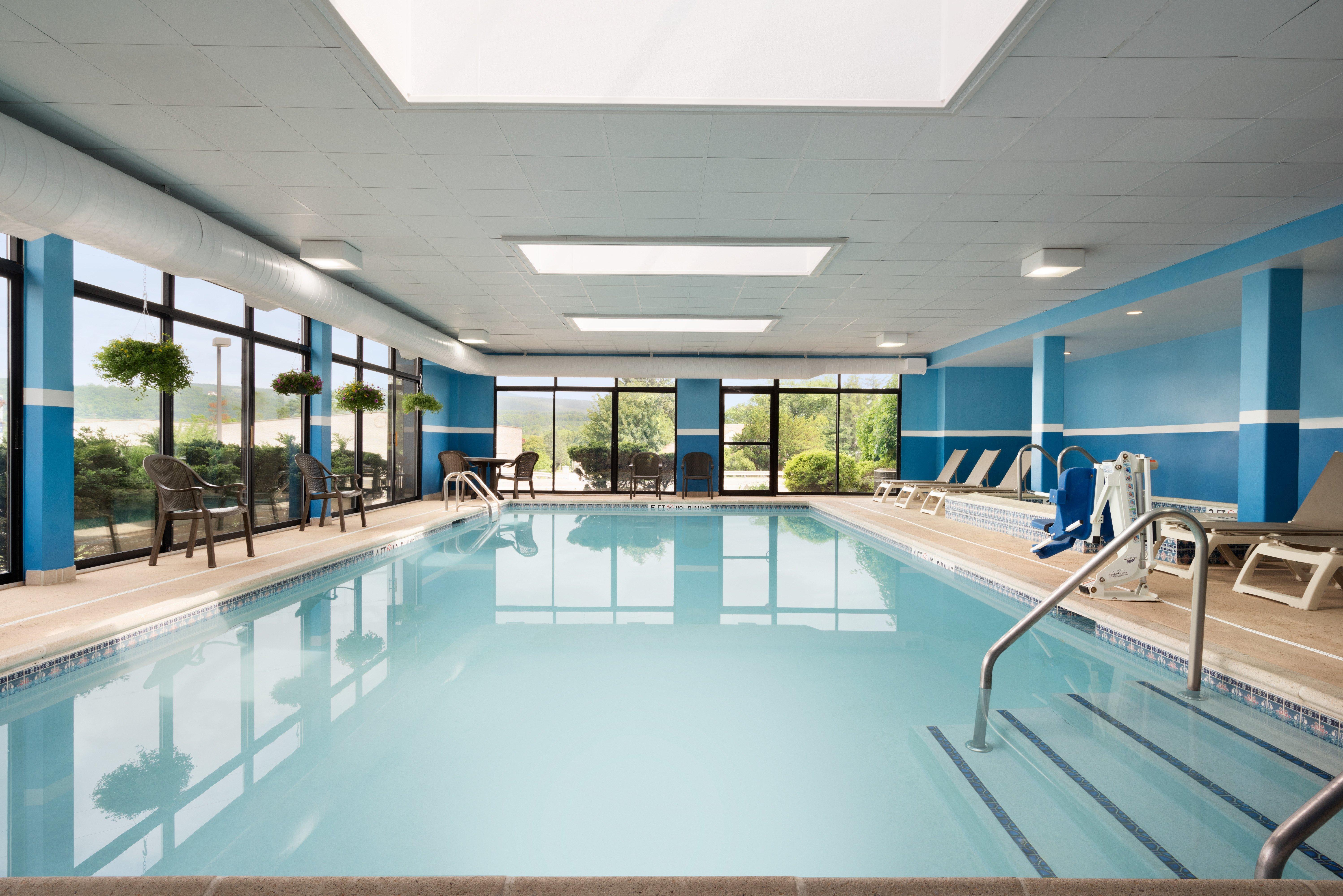Holiday Inn Express & Suites - North Brunswick By Ihg Exteriér fotografie